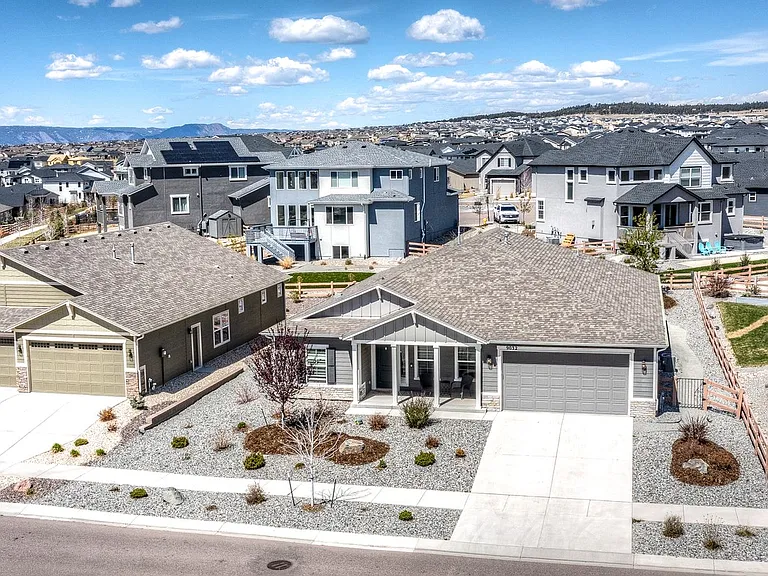 9032 Bugaboo Dr — Photo 96