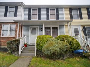 48 Dayna Ct, Perth Amboy, NJ 08861