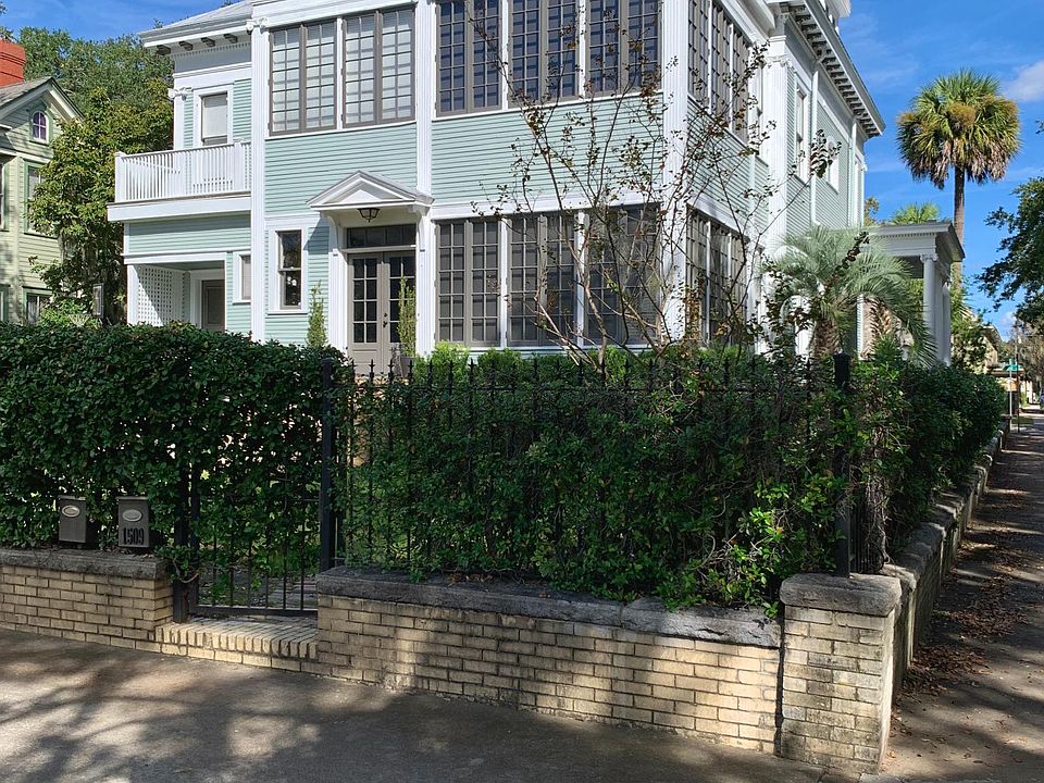 Gate with key code to access back yard and apartment entrance.