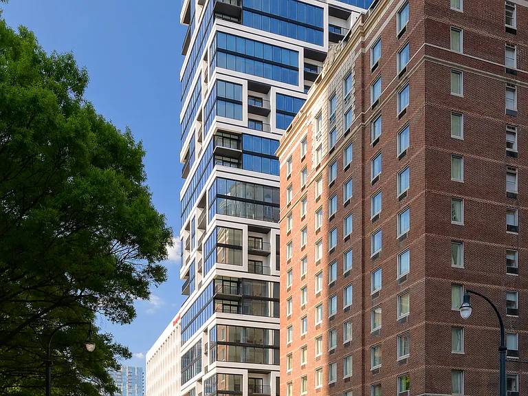 Lilli Midtown