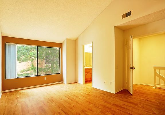 4th image of 8755 Variel Ave APT 2