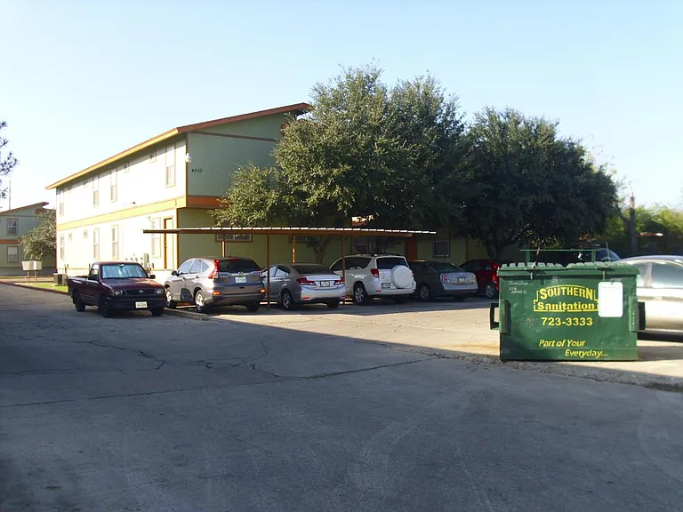 4510 Gallagher Ave — Photo 8