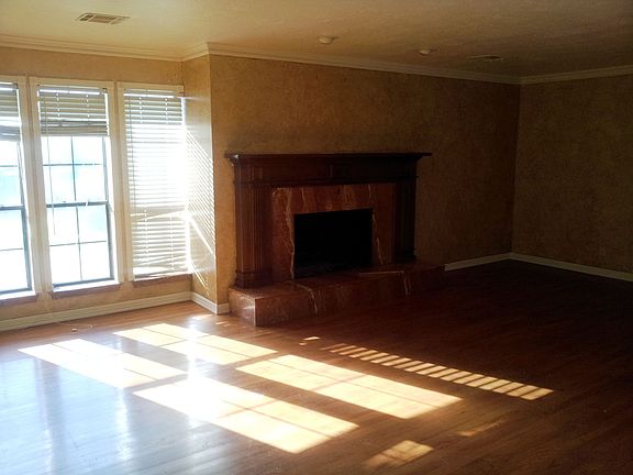 Master bed has fireplace