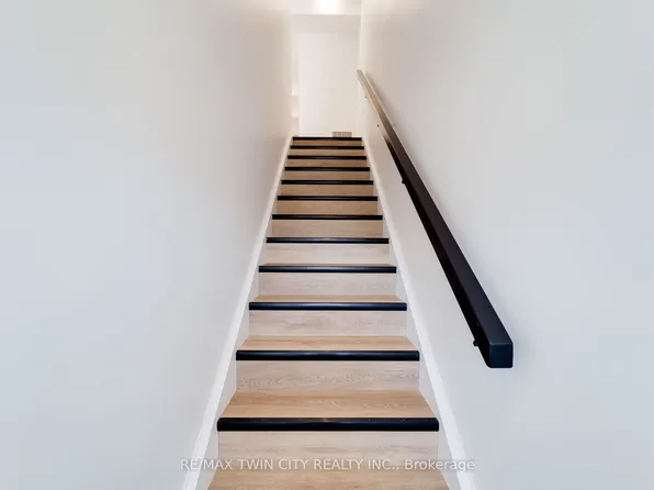 825 Stirling Ave S #2, Kitchener, ON N2M 3K4