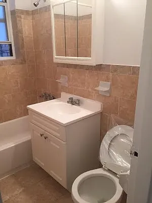 Rented by Roberto Guilbet, LREB | media 21