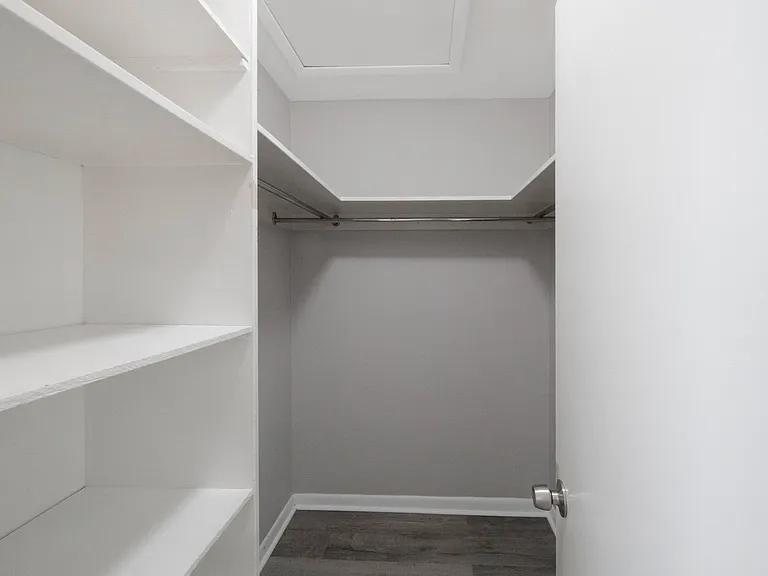 801 60th St N #105 — Photo 10