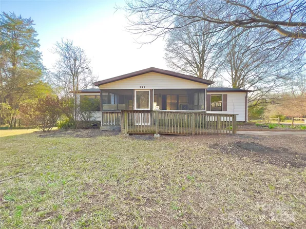 102 Ensign Pl, Mooresville, NC 28117
