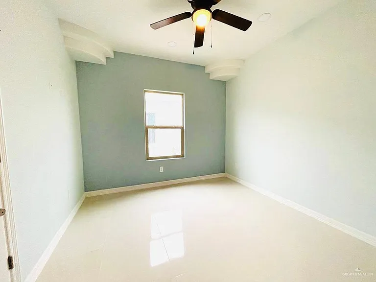 208 W Rutherford Ave #2 — Photo 18