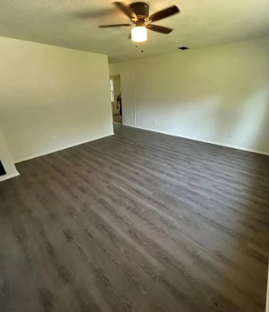 For Rent — Photo 2