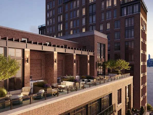 555 West 22nd Street image 16 of 17