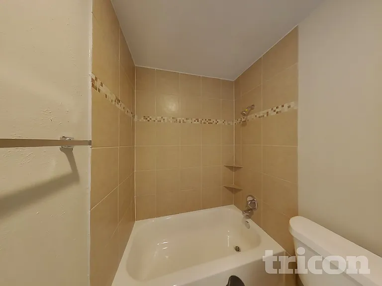 708 Wedgegate Dr — Photo 11