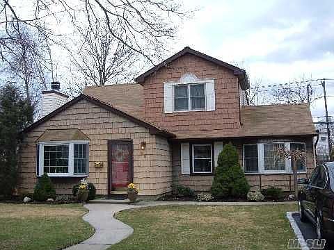 2nd image of 28 Dogwood Ln