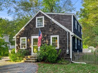 42 Village Ln, South Hamilton, MA 01982