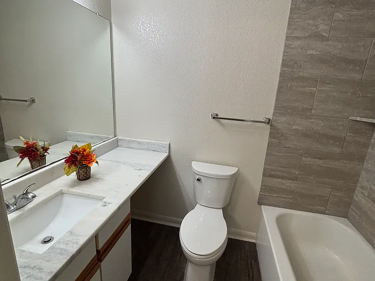 515 Southwest Pkwy #103 — Photo 8