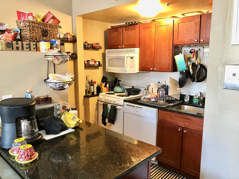 337 Beacon St #3 — Photo 3
