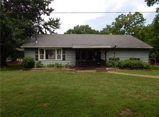 3998 N Howard Porter Rd, Fayetteville, AR 72703