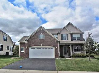 9745 Cummings St, Huntley, IL 60142
