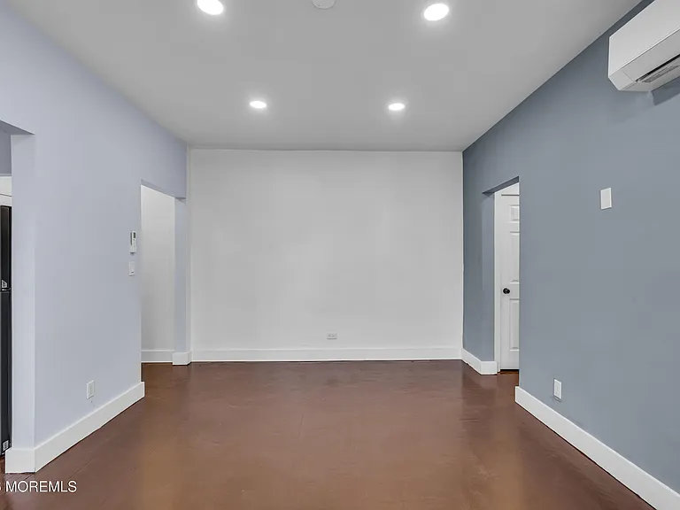 922 4th Ave #2B — Photo 17