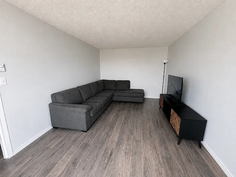 15 Tracey Park Dr #14 — Photo 4