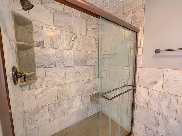 Primary En Suite Bathroom