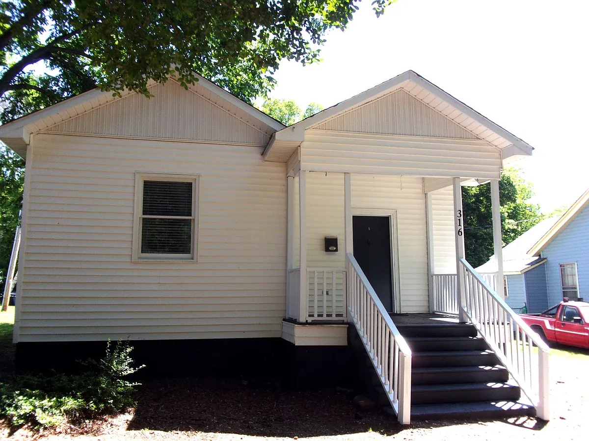 Building Photo - 316 Piedmont St