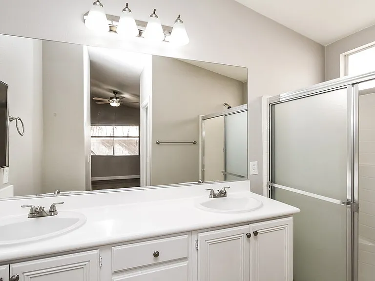 716 Castlebridge Ave — Photo 12