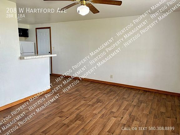 3rd image of 208 W Hartford Ave