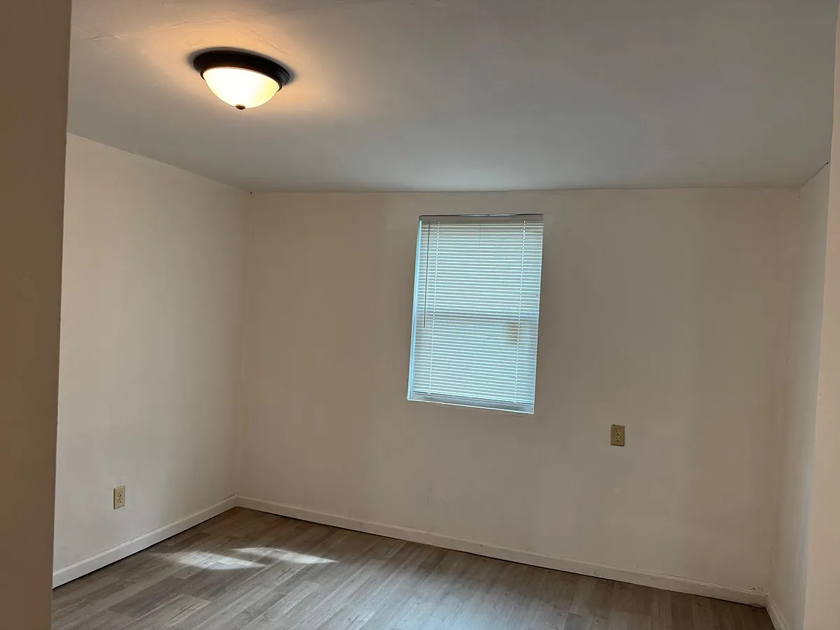 Building Photo - 276 2nd Ave #1