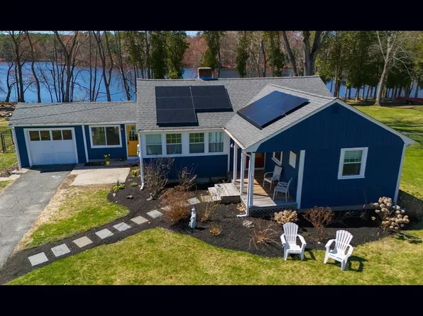 81 Edgewater Dr, Framingham, MA 01702