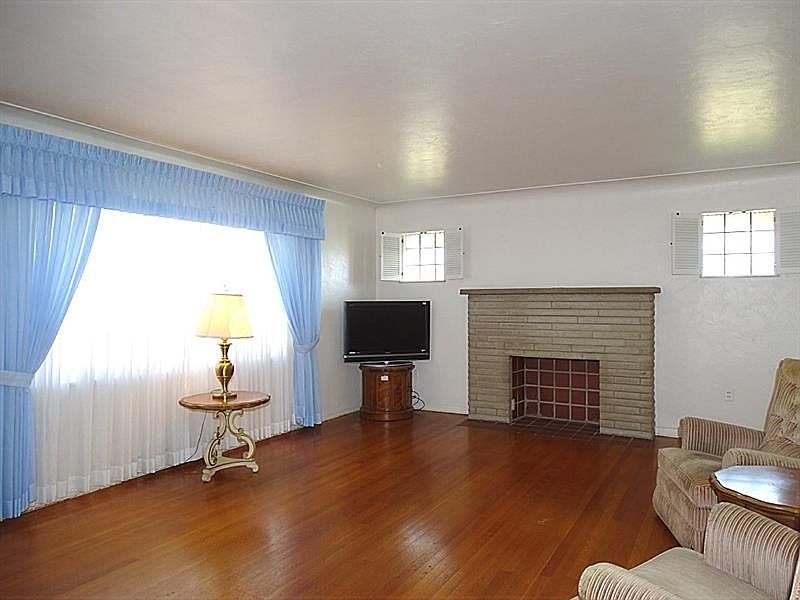 501 Viola St West Elizabeth PA Zillow