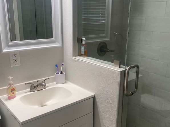 704 Monticello Dr APT 4