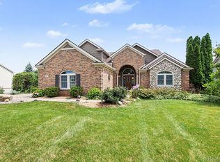 10654 W Braemar Dr, Holly, MI 48442