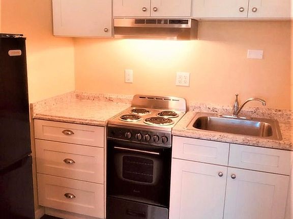 5th image of 2490 SW 14th Dr APT 20