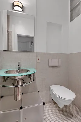 Rented by Compass | media 9