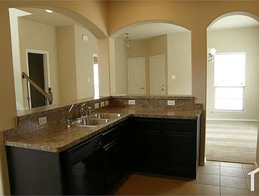 2229 Julian Dr — Photo 2
