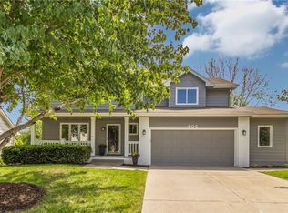 805 71st St, West Des Moines, IA 50266