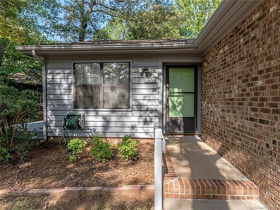 2nd image of 492 Glory Ct #492
