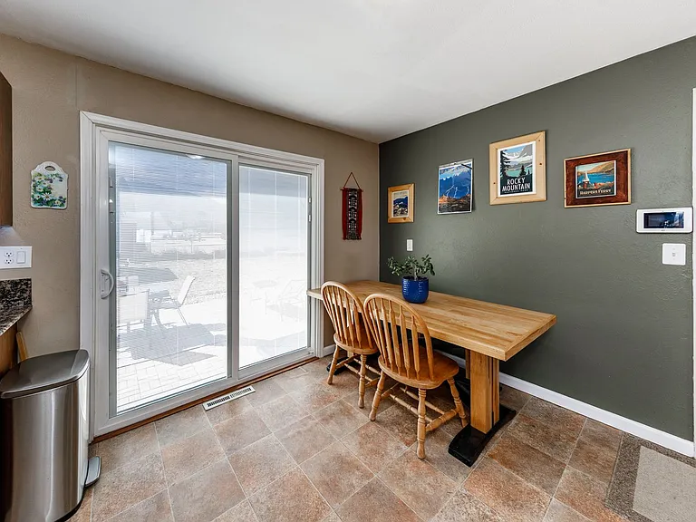 623 Catalina Dr — Photo 9