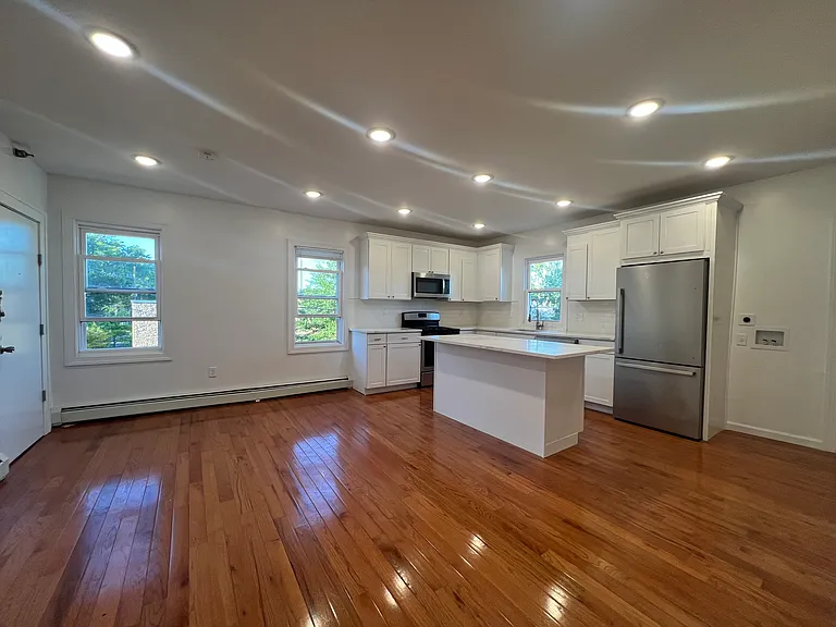 255 Lafayette Pl #3E — Photo 5