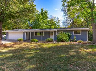 725 Lantha Ave SE, Cokato, MN 55321