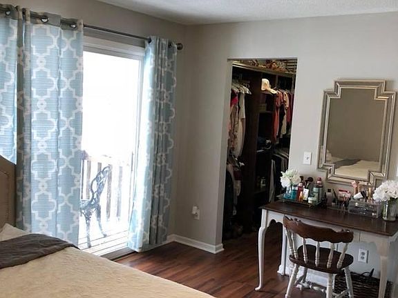 3rd image of 552 14th Ave N #2