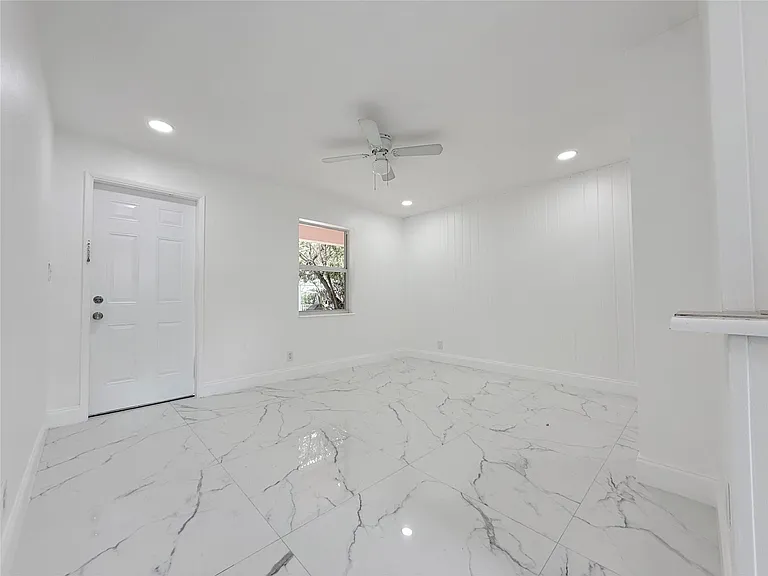 1850 Rodman St — Photo 2