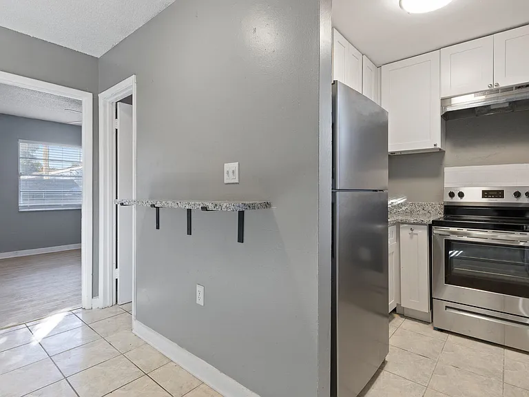 3764 S Rio Grande Ave — Photo 1
