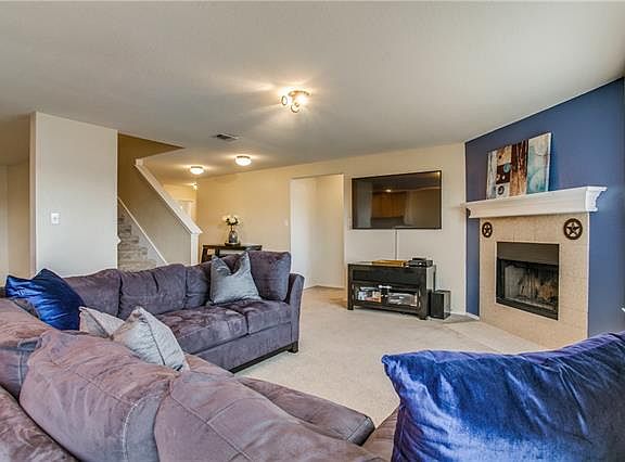 5th image of 913 Bee Creek Ln