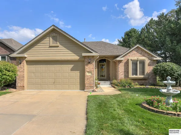 10131 S 172nd Cir, Omaha, NE 68136