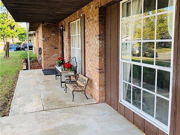 3rd image of 1209 Tulipwood Dr