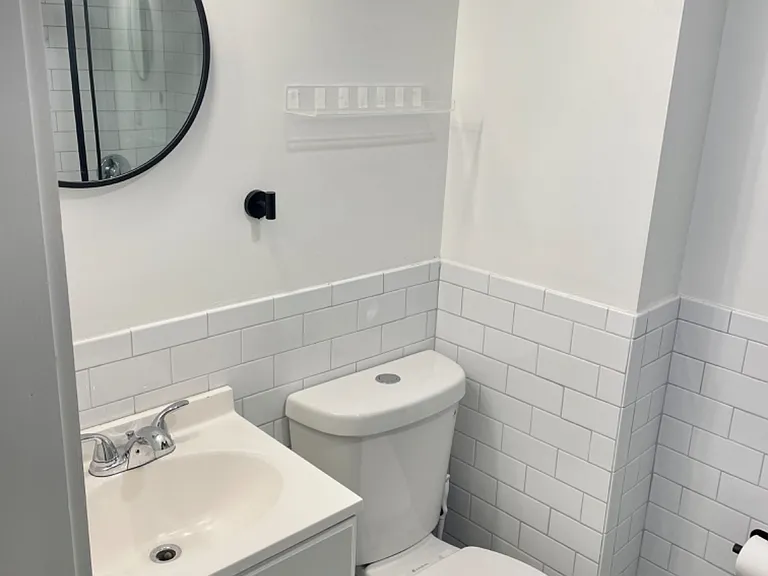 659 E 4th St #2 — Photo 17