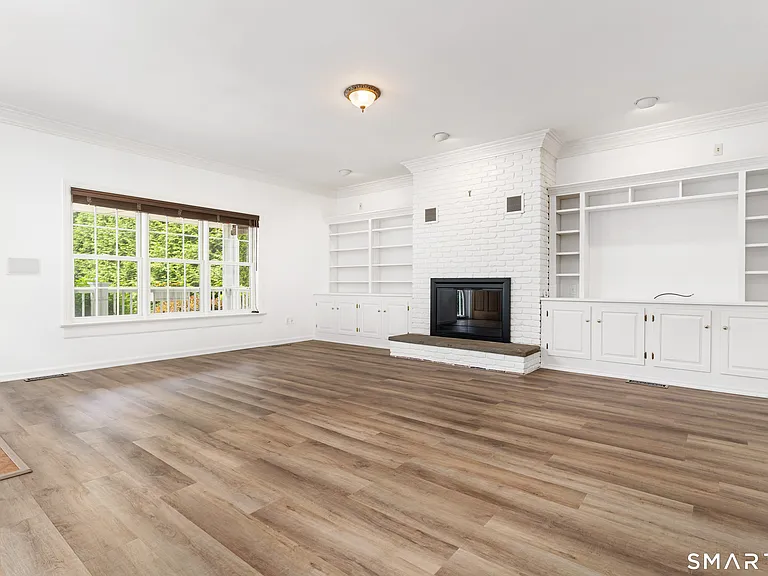 24 Herman Ave — Photo 7