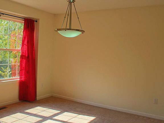 3rd image of 3521 Glenwood Blvd