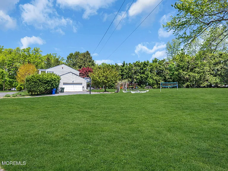 25 Surrey Ln — Photo 44